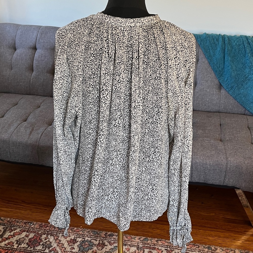 Anine Bing Abigail 100% silk black and white print blouse.  Size XS - Picture 5 of 8